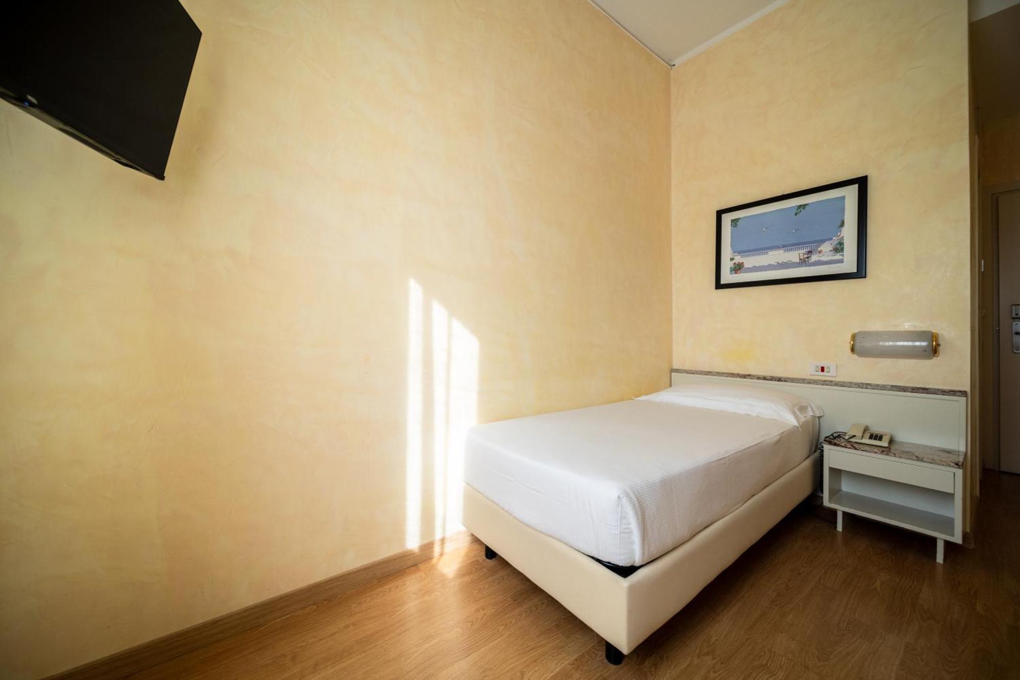 Hotel Rosabianca Rimini Exterior foto