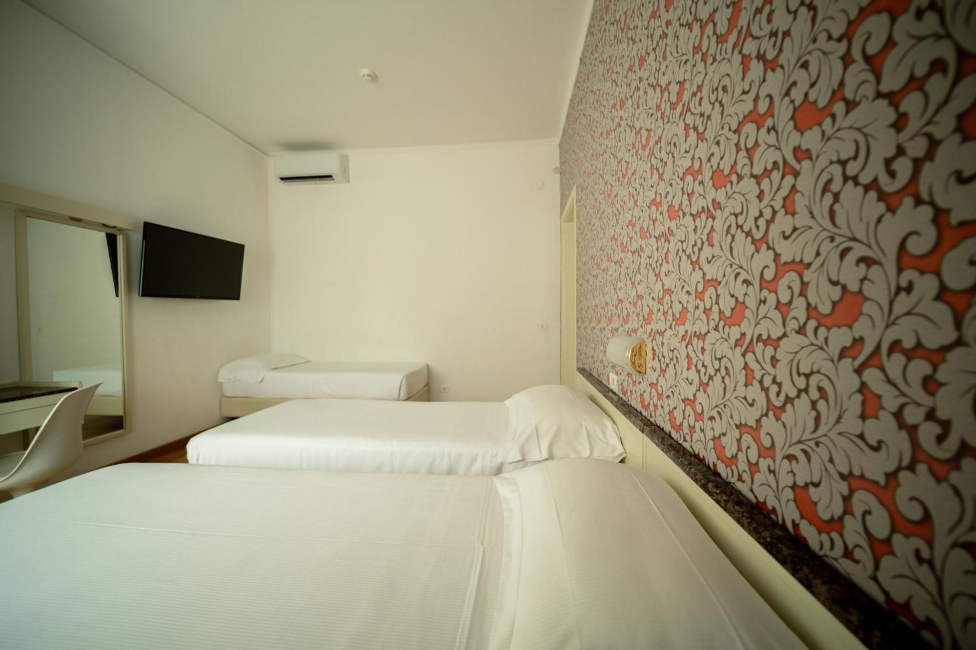 Hotel Rosabianca Rimini Exterior foto