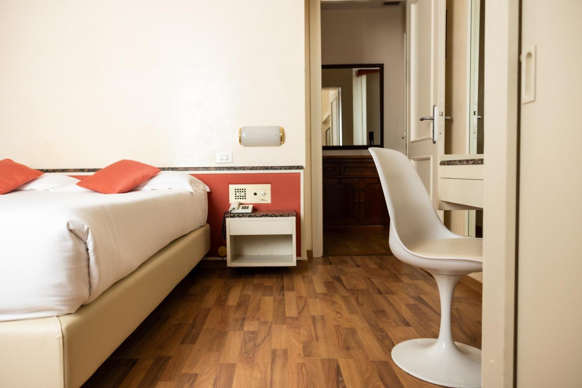 Hotel Rosabianca Rimini Exterior foto